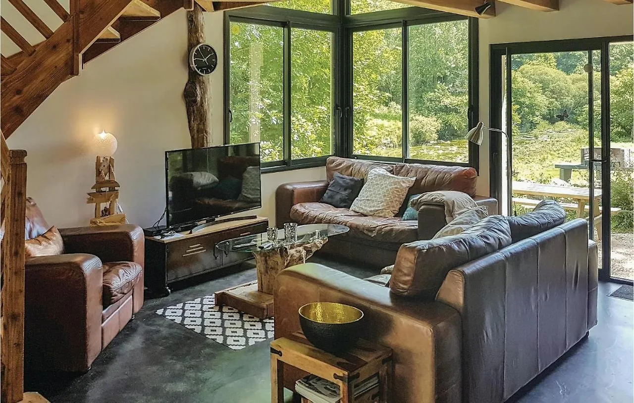 Lovely Home In Bannalec With Kitchen France