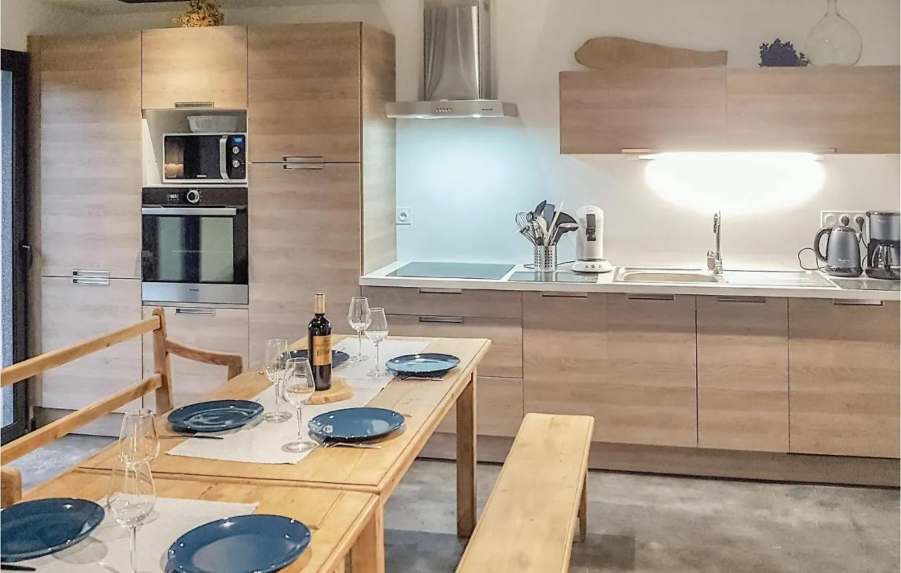 Holiday home Lovely Home In Bannalec With Kitchen
